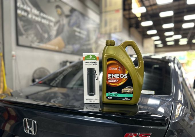 Thay nhớt ENEOS nhận bình giữ nhiệt tại Thanh An Autocare